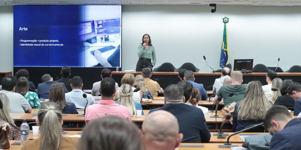 Minicurso da Rede Legislativa orienta sobre grade de programação