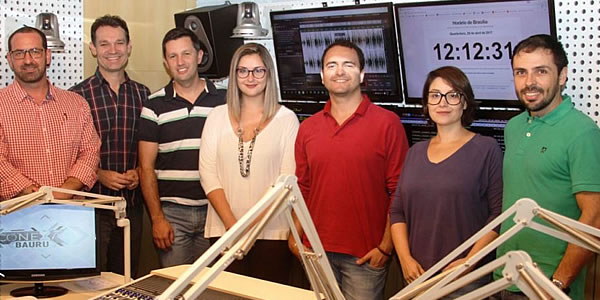 Rádio Câmara Bauru completa terceiro ano operando no interior paulista